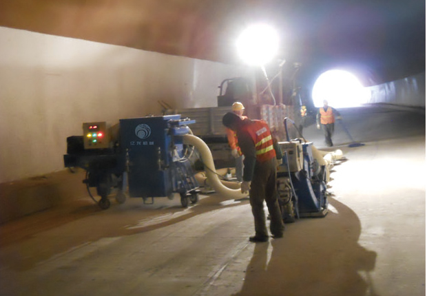 四川317國(guó)道隧道施工